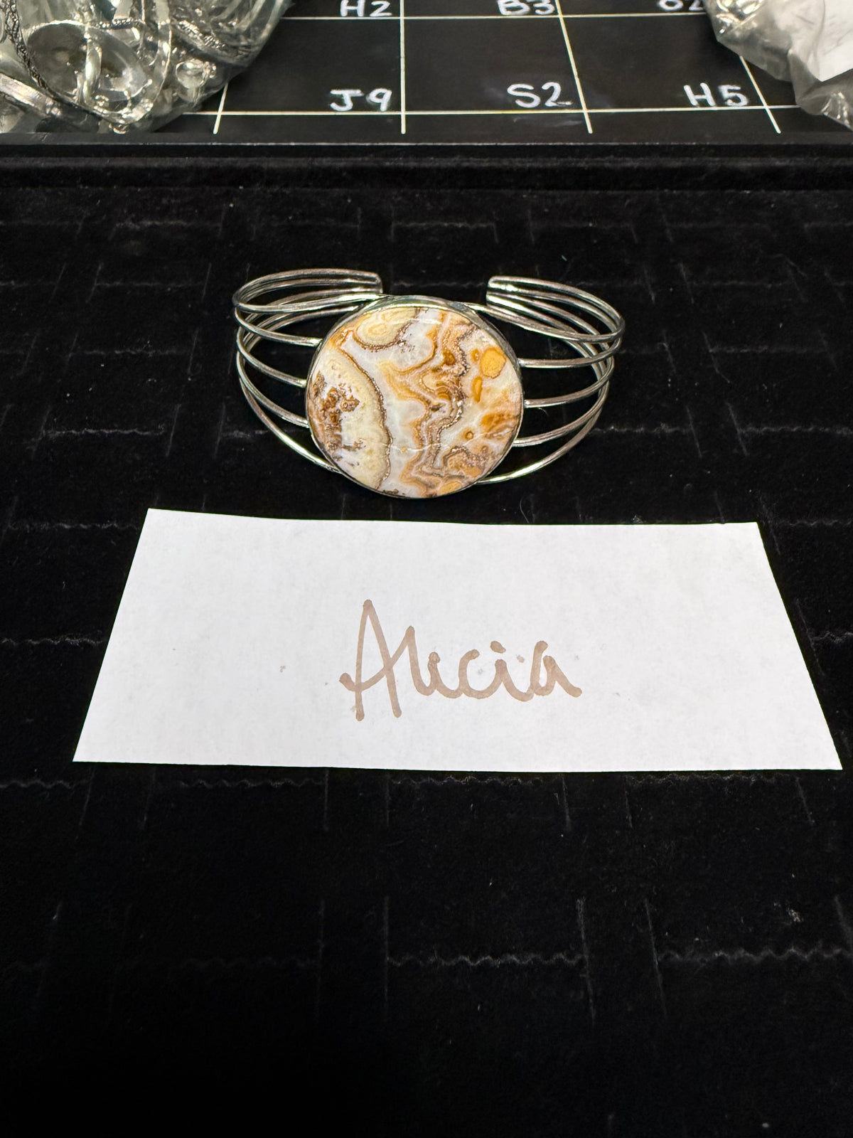 Alicia due Sept 12