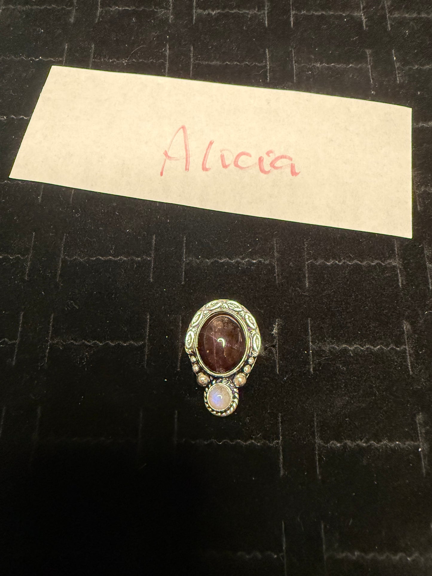 Alicia due April 19