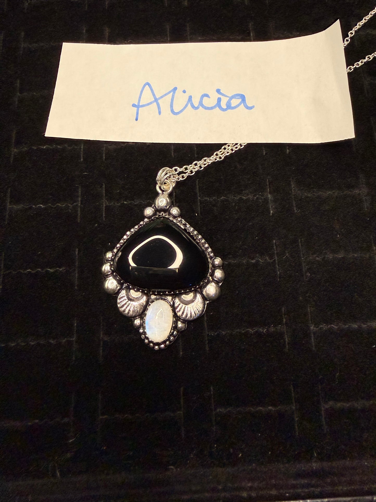 Alicia due Dec 26