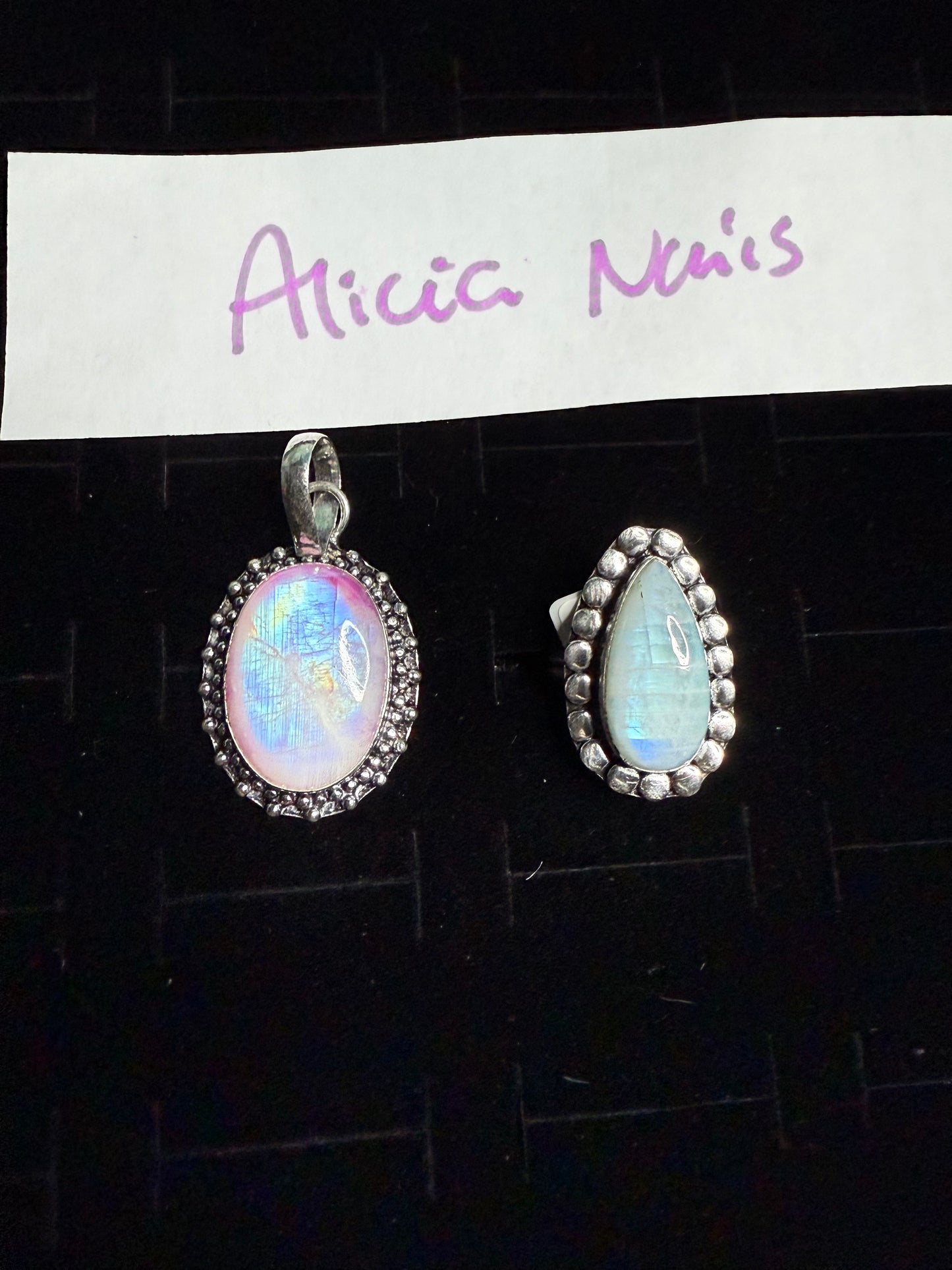 Alicia💅 due June 6