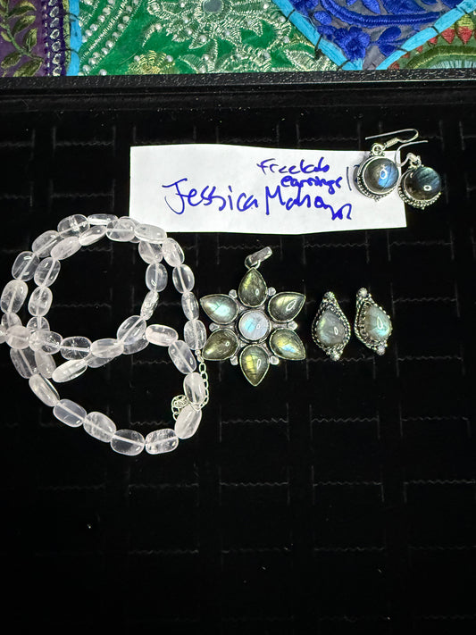 JessicaMahonn due Aug  7