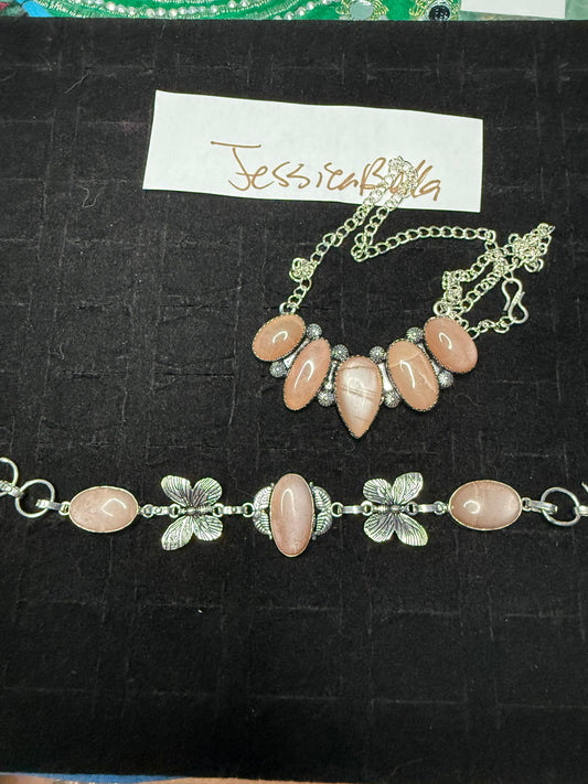 JessicaBella due Aug 24