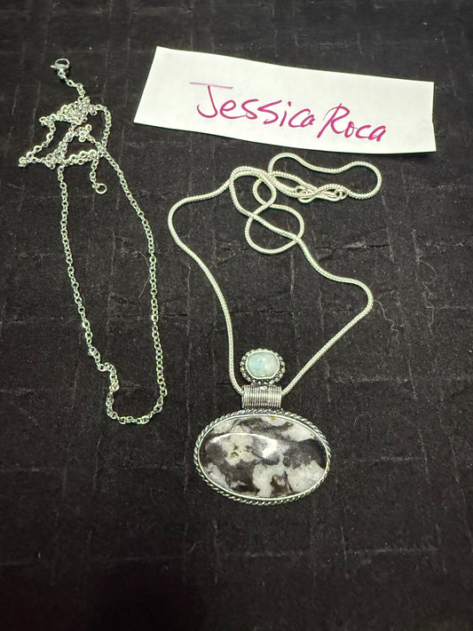 JessicaRoca due Aug 26