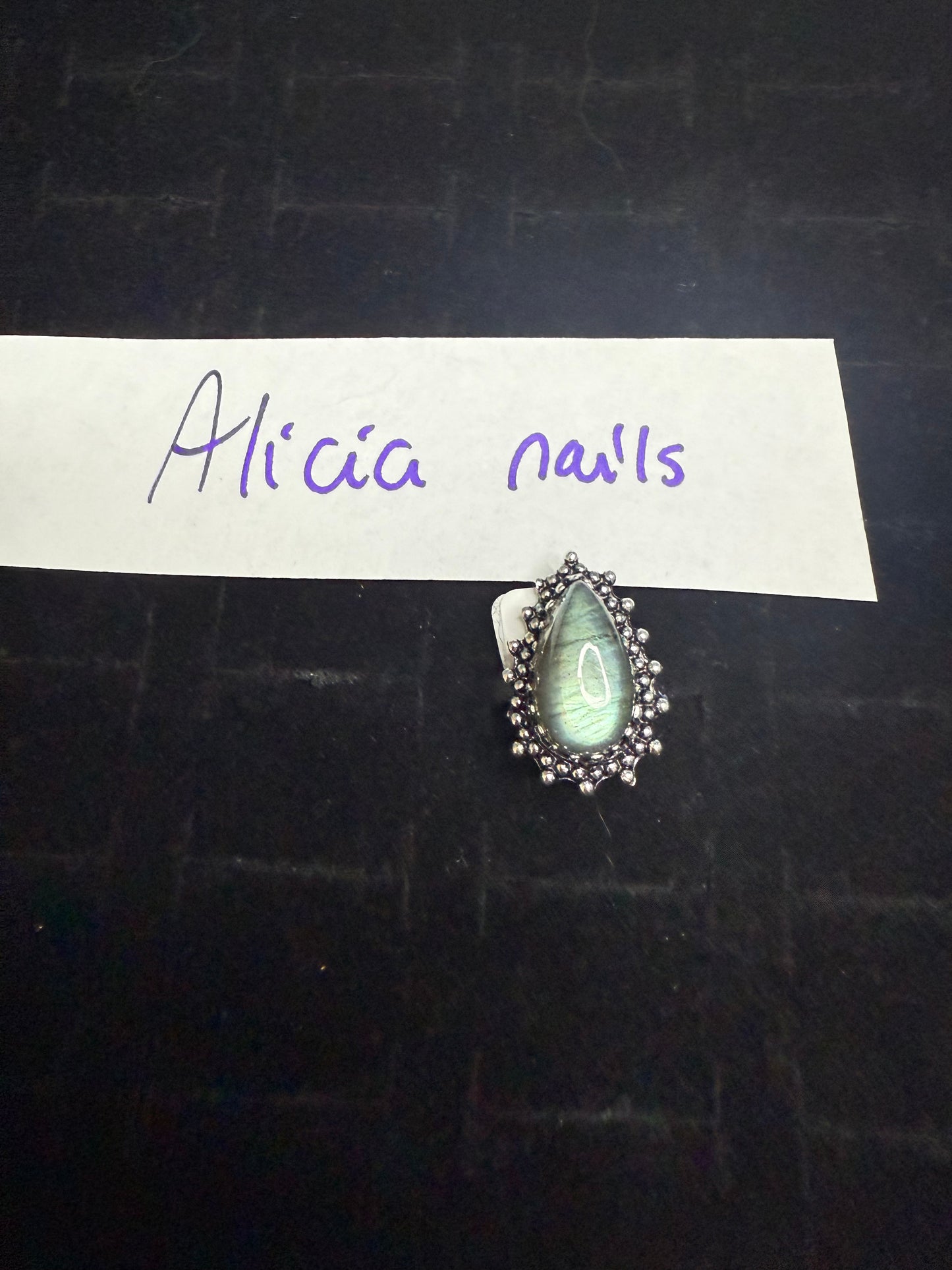 Alicia💅 due March 26